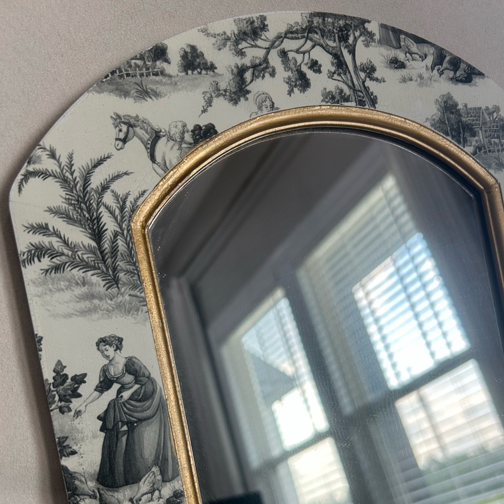 European Style Vintage Frame Mirror